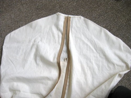 Tutorial: How to make a simple garment bag - The Dreamstress