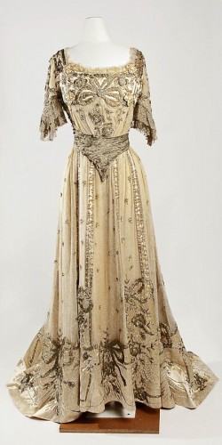 Dress, Evening Jeanne Hallée, 1901–5, French, silk, metallic, glass Met