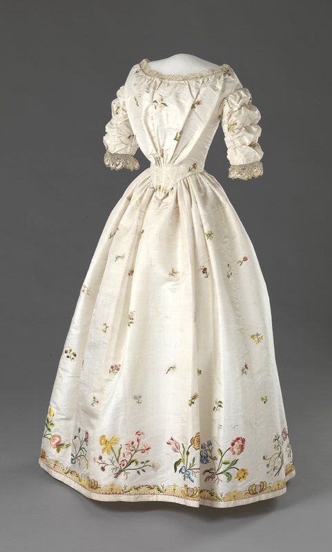Dress, 1840's, the embroidery dates from the second half of the 18th century, Digitalt Museum