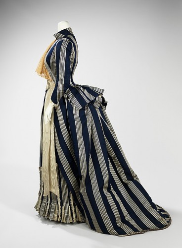 Walking dress, House of Worth, ca. 1885 Metropolitan Musuem of Art