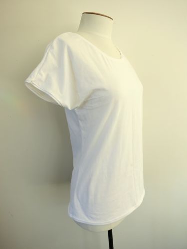 Classic white tee, thedreamstress.com