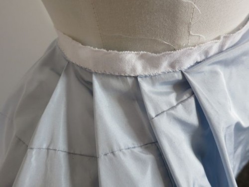 1760s petticoat thedreamstress.com