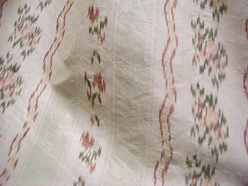 Robe à la Polonaise (detail) ca. 1780, British, silk, Metropolitan Museum of Art 1981.245.2