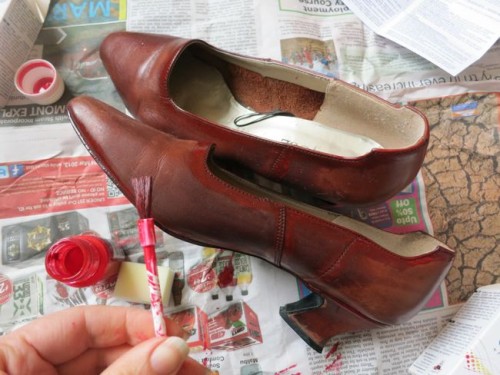 How to dye leather shoes thedreamstress.com