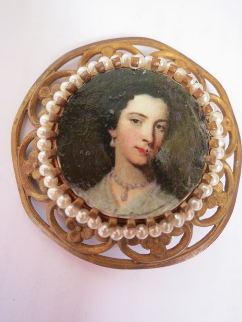 Vintage & antique inspired brooches, thedreamstress.com