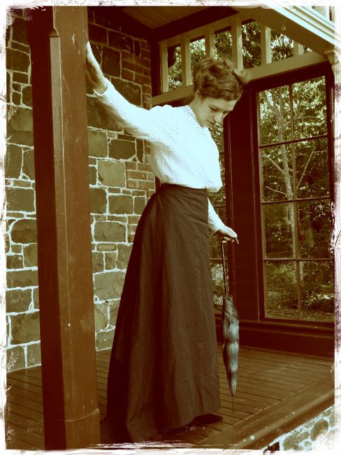 Time Lady 1900s shirtwaist thedreamstress.com
