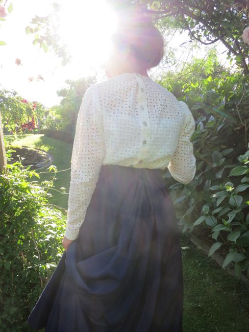 1900s Time Lady blouse thedreamstress.com