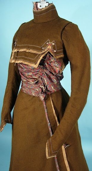 Ensemble (dress in two parts) in brown wool and paisley silk, ca. 1900, sold via Antique Dress.com