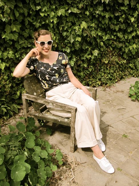 The Hepburn in Hakatere 1940s inspired trousers thedreamstress.com