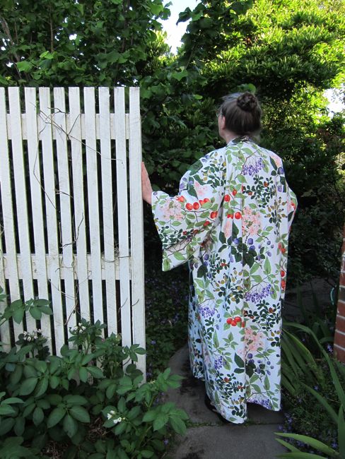 Lynne's 'Modern Historical' kimono wrappers thedreamstress.com