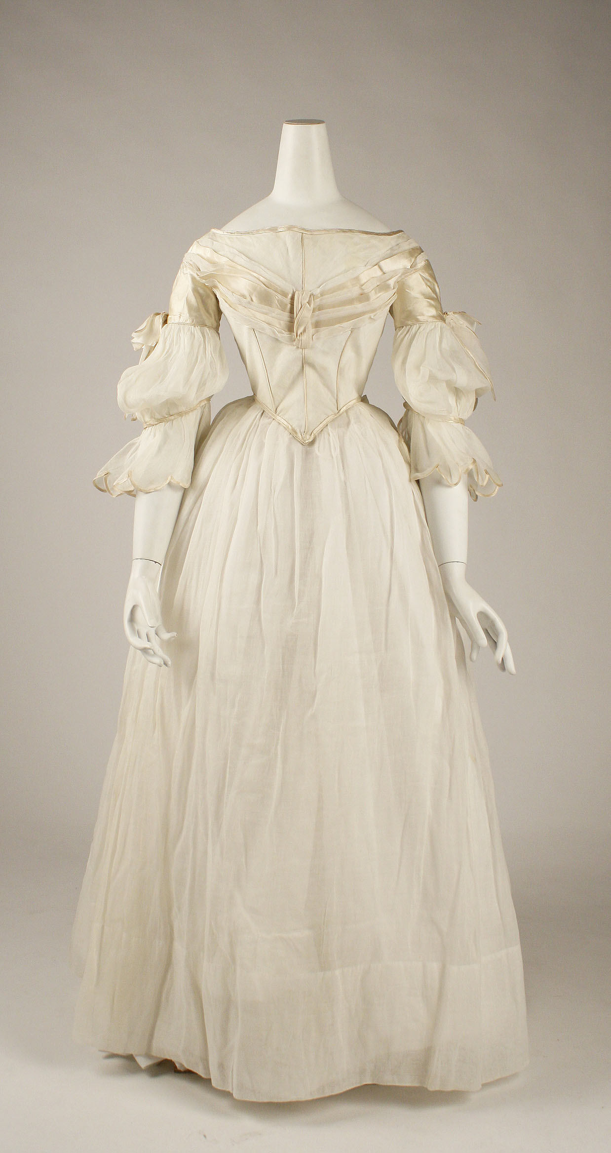 Rate the Dress: All white in the 1840s ...