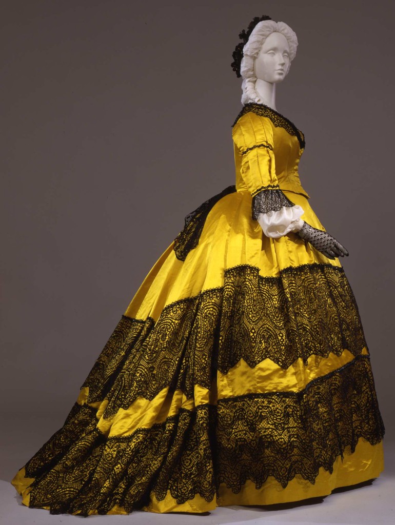 Dress in silk satin with silk lace trim, ca. 1865, Galleria del Costume di Palazzo Pitti, 00000214