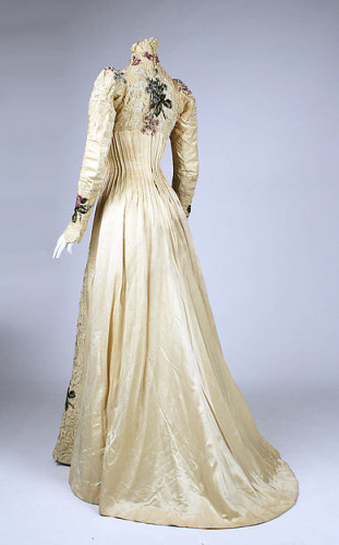 Rate the Dress: ca. 1900 florals, lace and satin - The Dreamstress