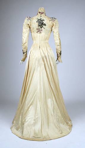 Rate the Dress: ca. 1900 florals, lace and satin - The Dreamstress