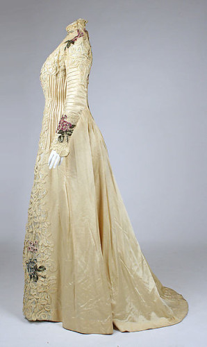 Rate the Dress: ca. 1900 florals, lace and satin - The Dreamstress