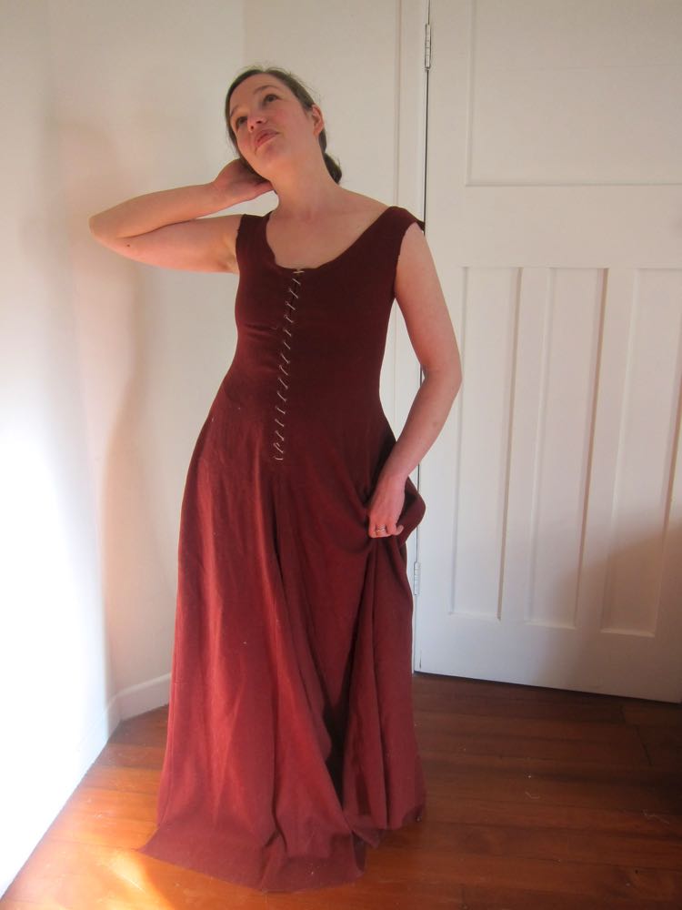 Fittings, lacings, and gores: progress on the medieval gown - The ...