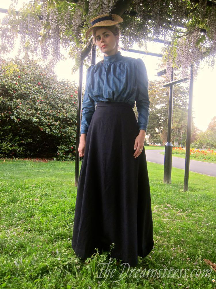 An Anne of Green Gables inspired Marilla Blouse thedreamstress.com