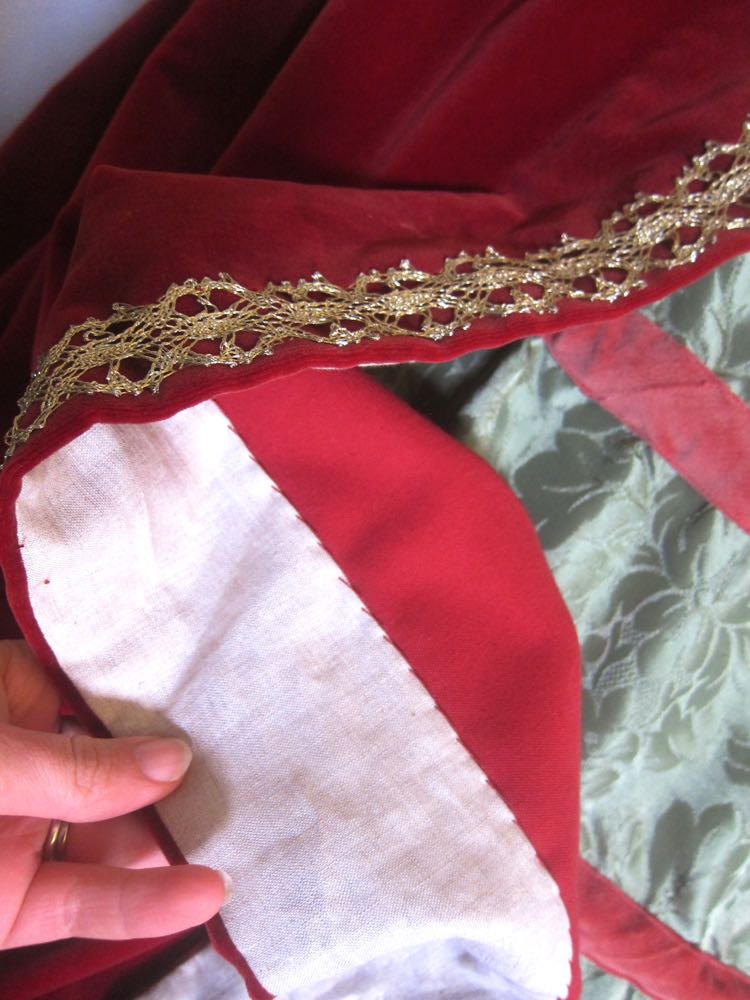 Sewing Elizabethan thedreamstress.com