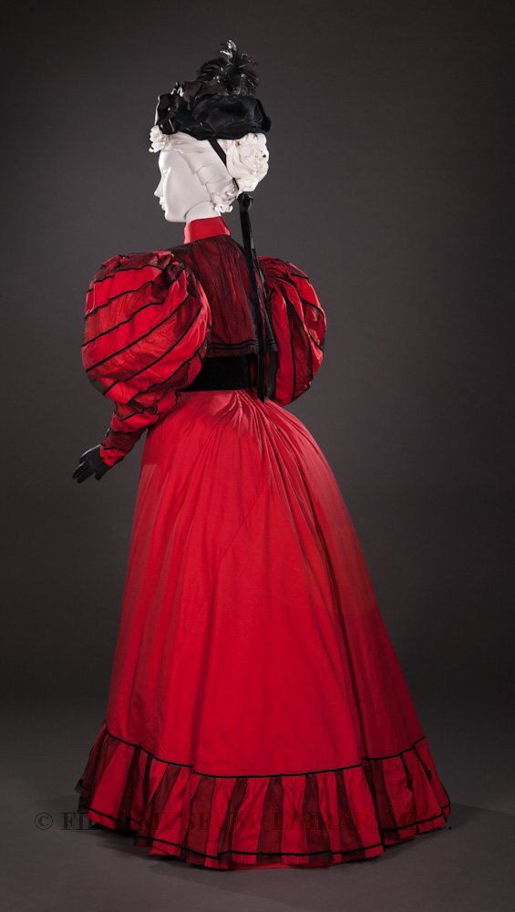 Woman's ensemble, 1894-96, Silk, Gift of the Manlove Family, FIDM, S2006.870.22AB