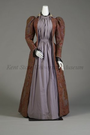 Paisley afternoon dress (tea gown), American:Scottish, texile ca. 1860, tea gown 1885-1889, Kent State Museum, 1995.017.0016