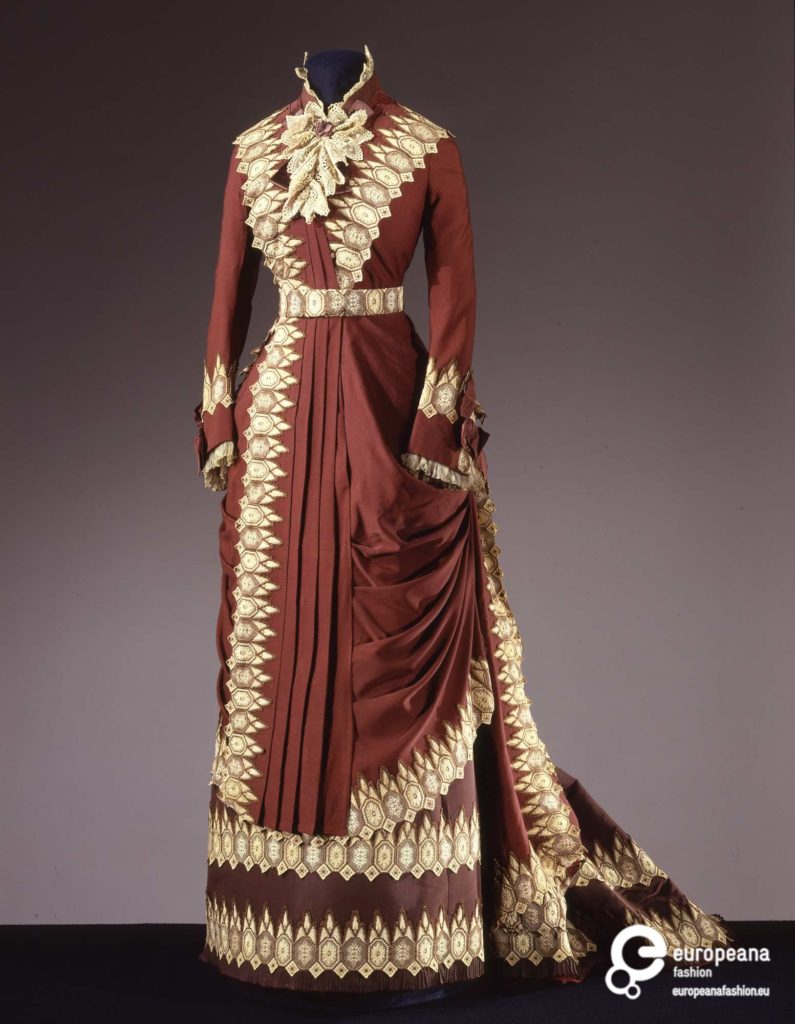 Rate the Dress: ca 1880s precision pleats & points - The Dreamstress