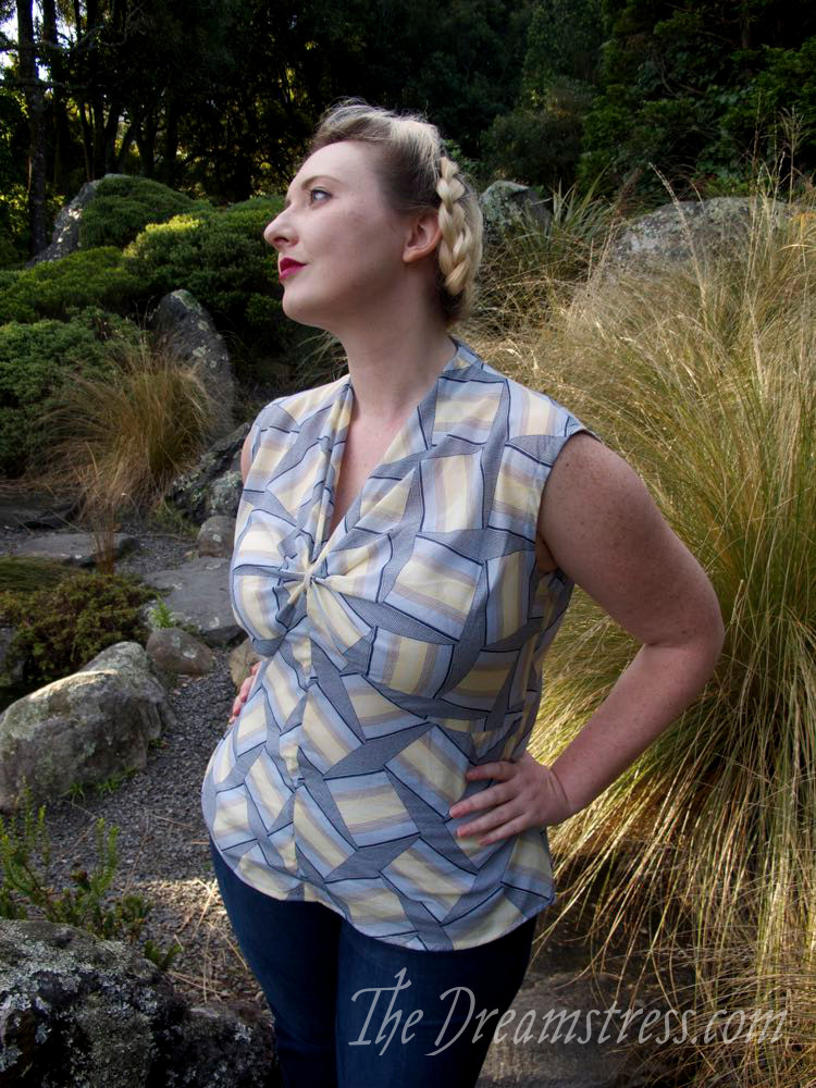 The Scroop Ngaio Blouse thedreamstress.com