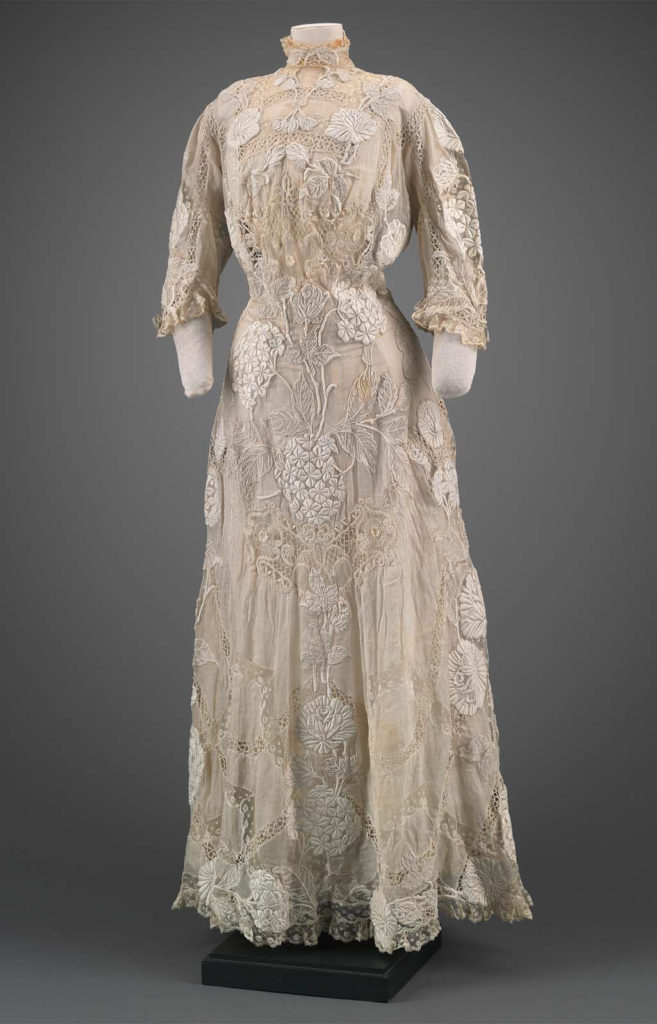 Rate the Dress: a flower garden in white, ca 1910 - The Dreamstress