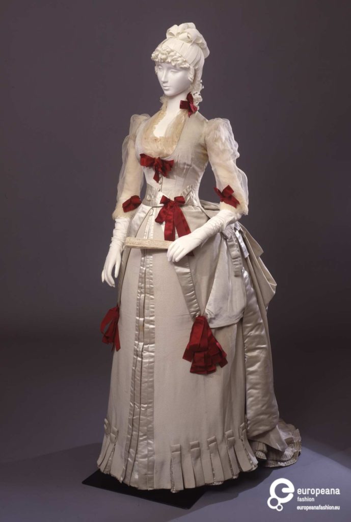Reception gown, 1884, silk faille, satin & organza, 00000055, Galleria del Costume di Palazzo Pitti via Europeana Fashion