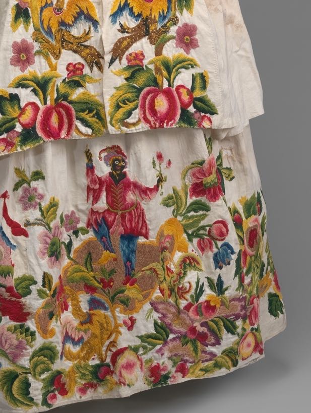 Dress, 1725—40, Italian, linen with wool embroidery, Metropolitan Museum of Art 1993.17a, b