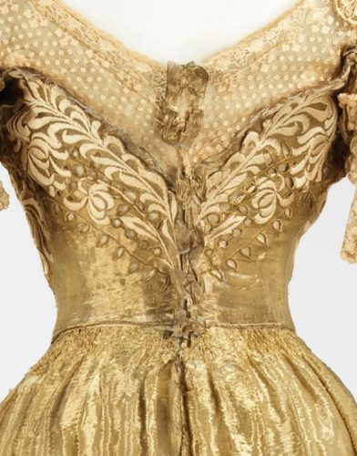 Rate the Dress: Doucet goes for gold - The Dreamstress