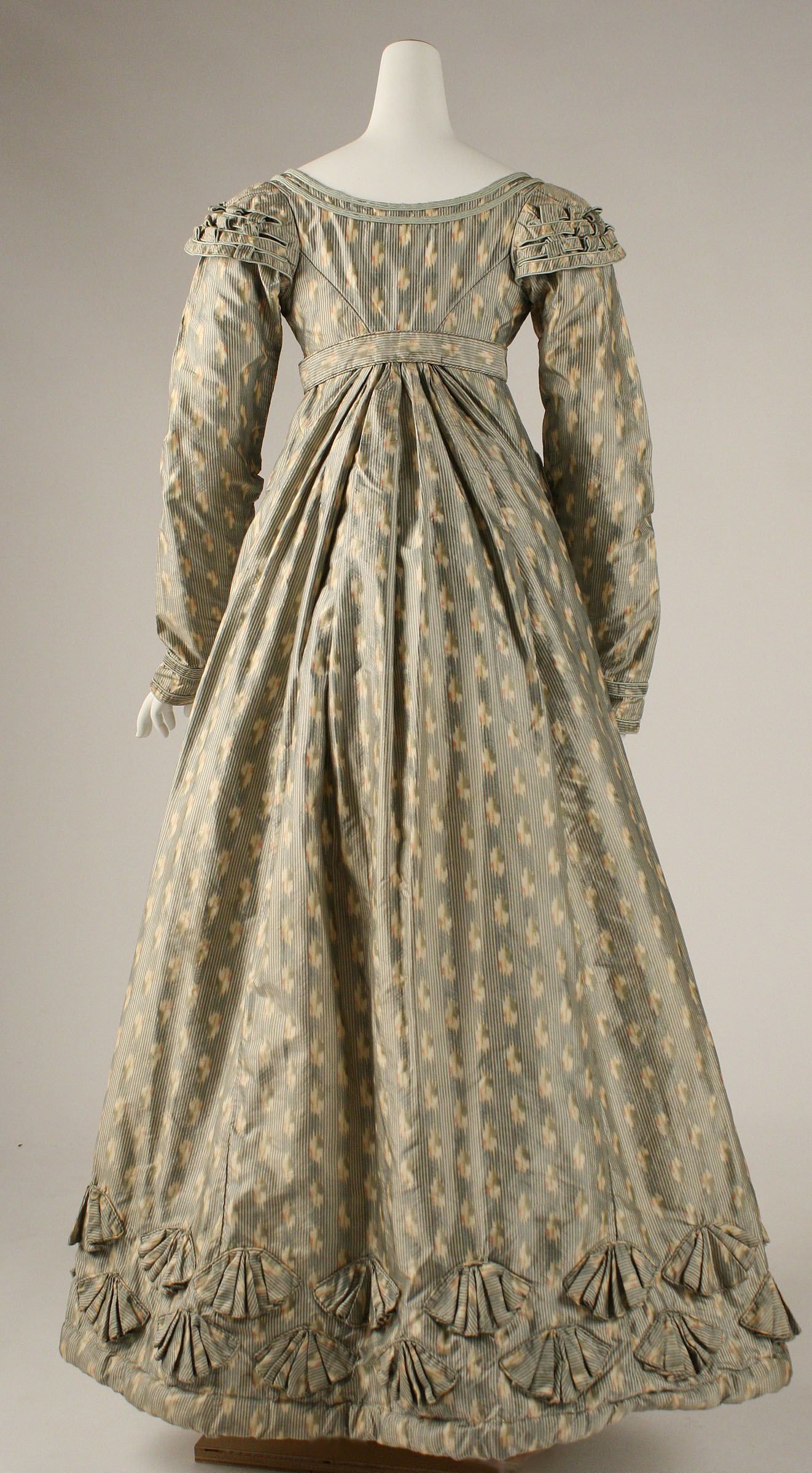 Dress, ca. 1820, British, silk, Metropolitan Museum of Art, 1971.242.1a–e