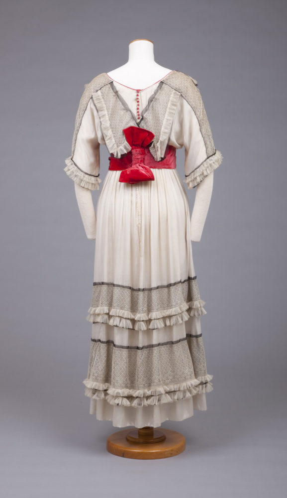 White Crepe De Chine Afternoon Dress With Rose Velvet Waist Girdle, 1910-1915, Goldstein Museum of Design, 1977.031.004