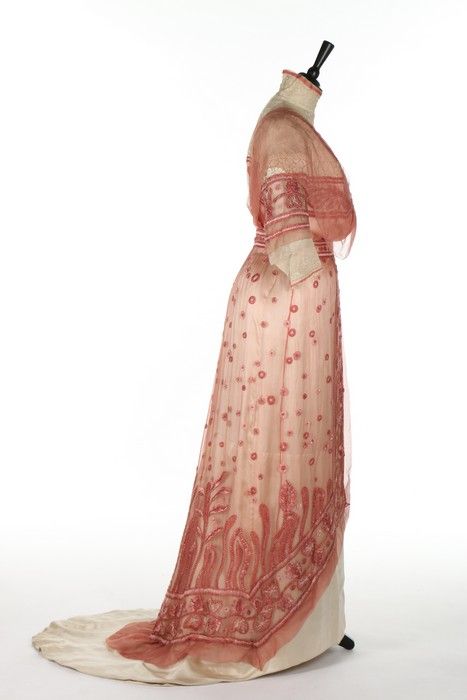 A G & E Spitzer of Vienna embroidered pink chiffon and ivory satin gown with day and evening bodices, circa 1910 Sold by Kerry Taylor Auctions