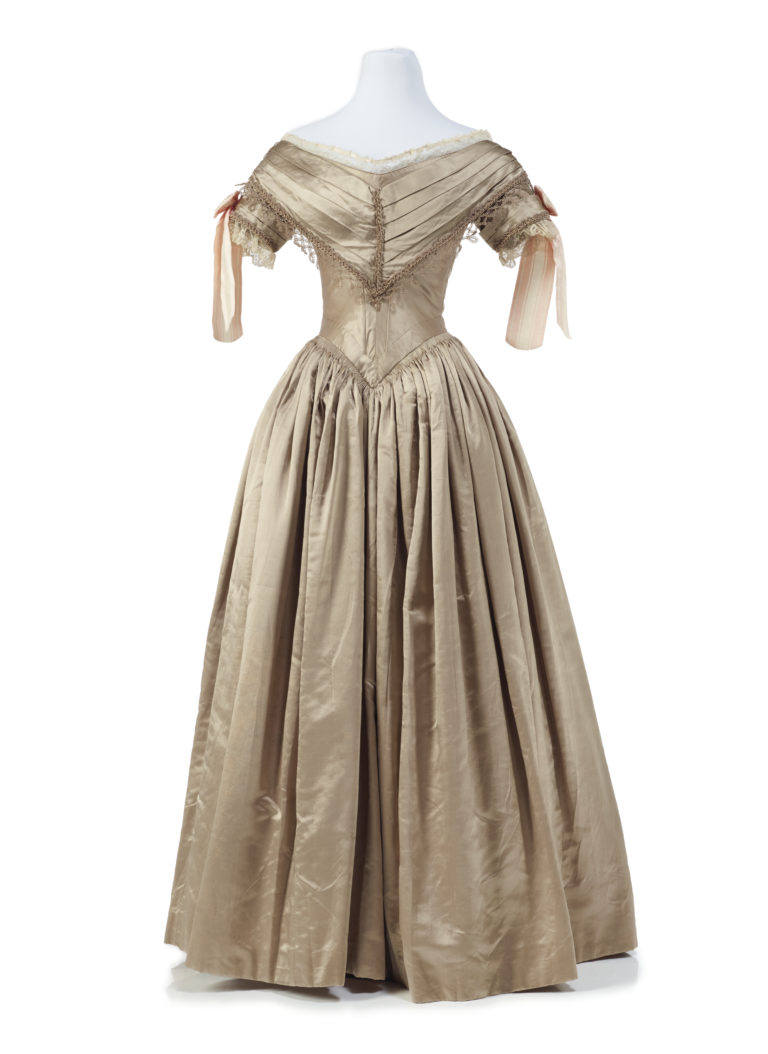 Rate the Dress: Early Victorian neutrals - The Dreamstress