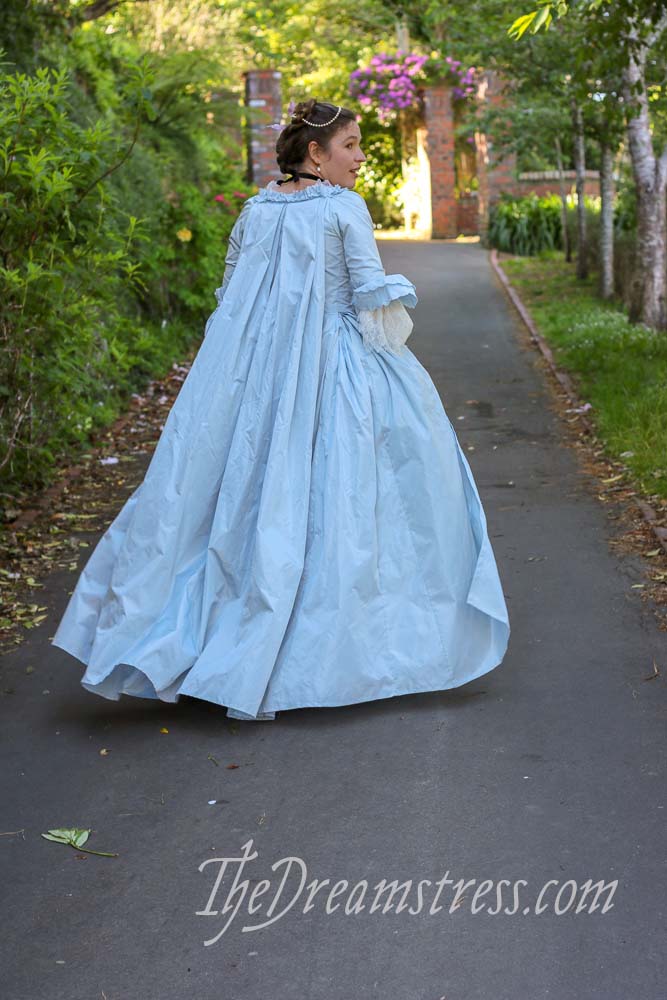 1760s Frou Frou Francaise thedreamstress.com