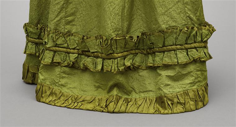 Evening dress, 1810-1815, silk, Rueil-Malmaison, châteaux de Malmaison et Bois-Préau, M.M.2014.7.1