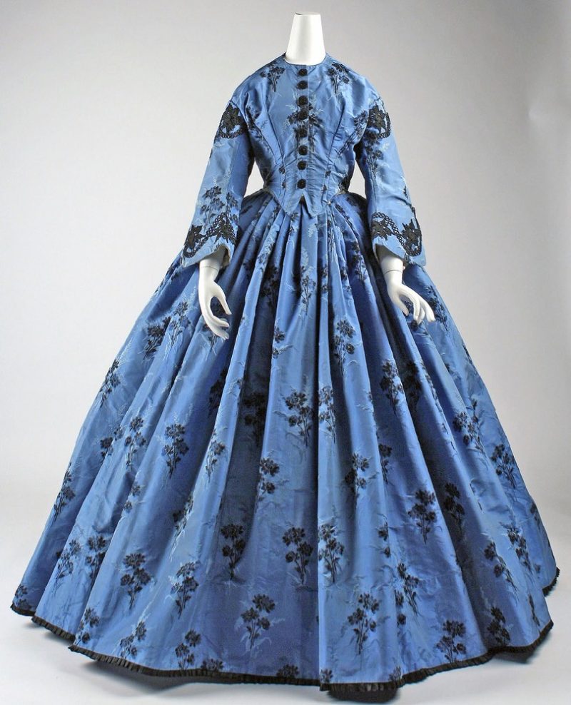 Rate the Dress: Blue Flowers & Big Skirts - The Dreamstress