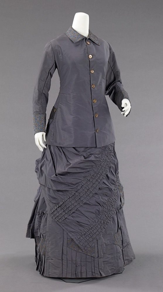 Afternoon ensemble, 1878–82, American, silk, abalone. Brooklyn Museum Costume Collection at The Metropolitan Museum of Art, 2009.300.87a–c 