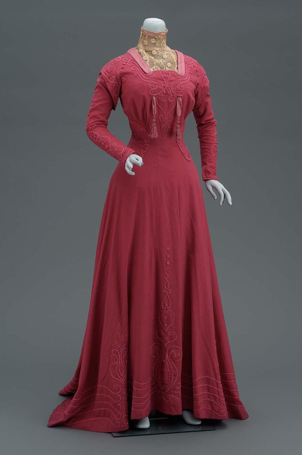 Rate the Dress: Edwardian Rose - The Dreamstress