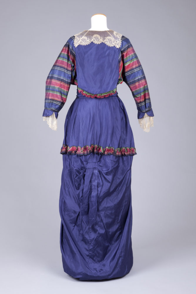 Dress, 1915-18 (more likely 1913-14), silk taffeta, Goldstein Museum of Design, CX-00219