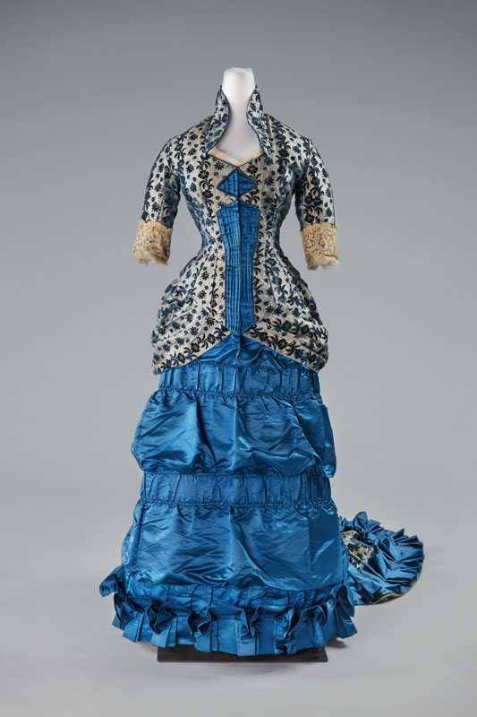 Dress ca. 1876, silk, lace, cotton, jacquard woven velvet, Centraal Museum Utrecht, 4468/001-002