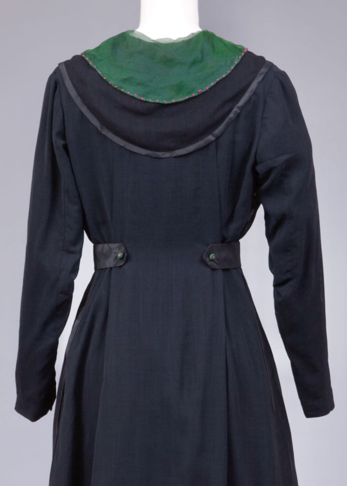 Dress, 1910-1919, silk?, wool? beads, Gift of Beryle Christesen, Goldstein Museum of Design, 1983.025.007