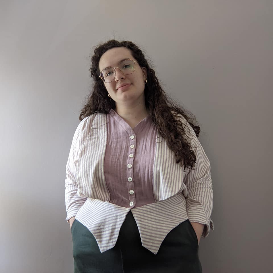 Megan of @boldly_sew in the Scroop Patterns Selina Blouse