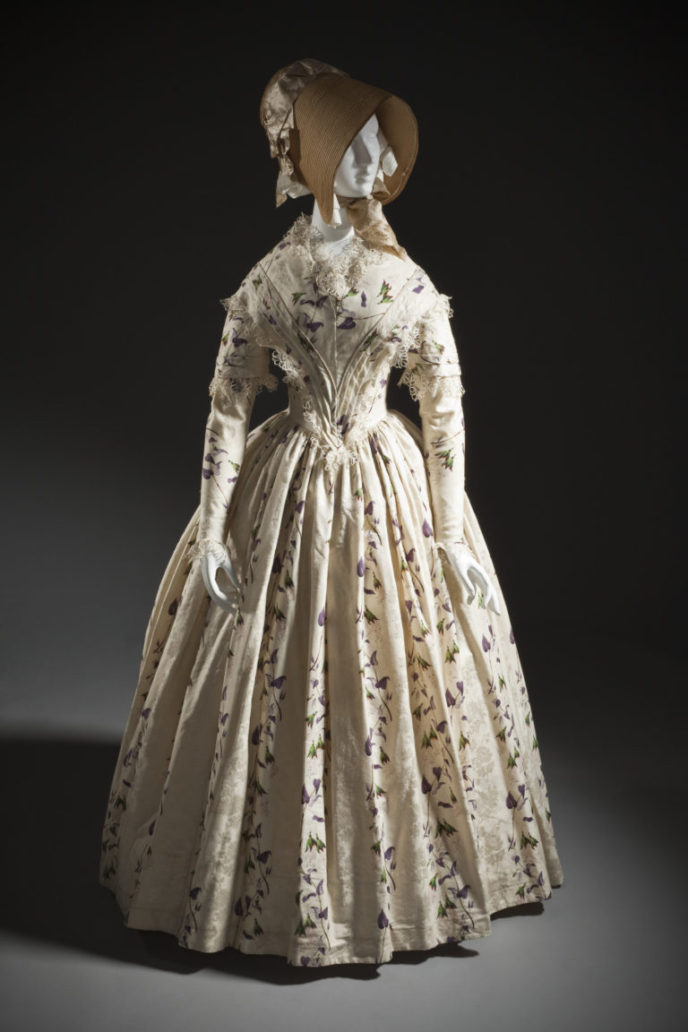 Rate the Dress: Woven and Printed Patterning 1840s silk - The Dreamstress