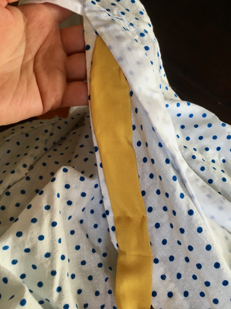 How to add a jabot tie to the Scroop Selina Blouse thedreamstress.com 