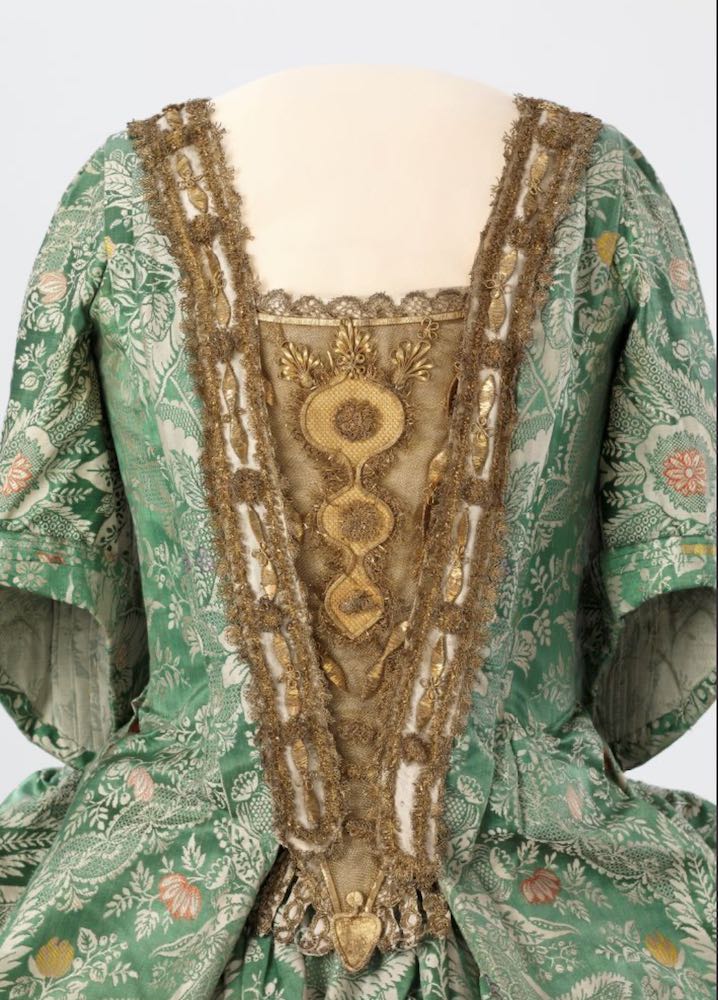 Mantua, ca 1720, silk with metal lace, National Museum Norway, OK-dep-01160
