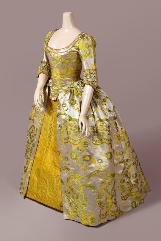 Robe à l’anglaise ca. 1775, silk, ca. 1708-10 From Cora Ginsburg 
