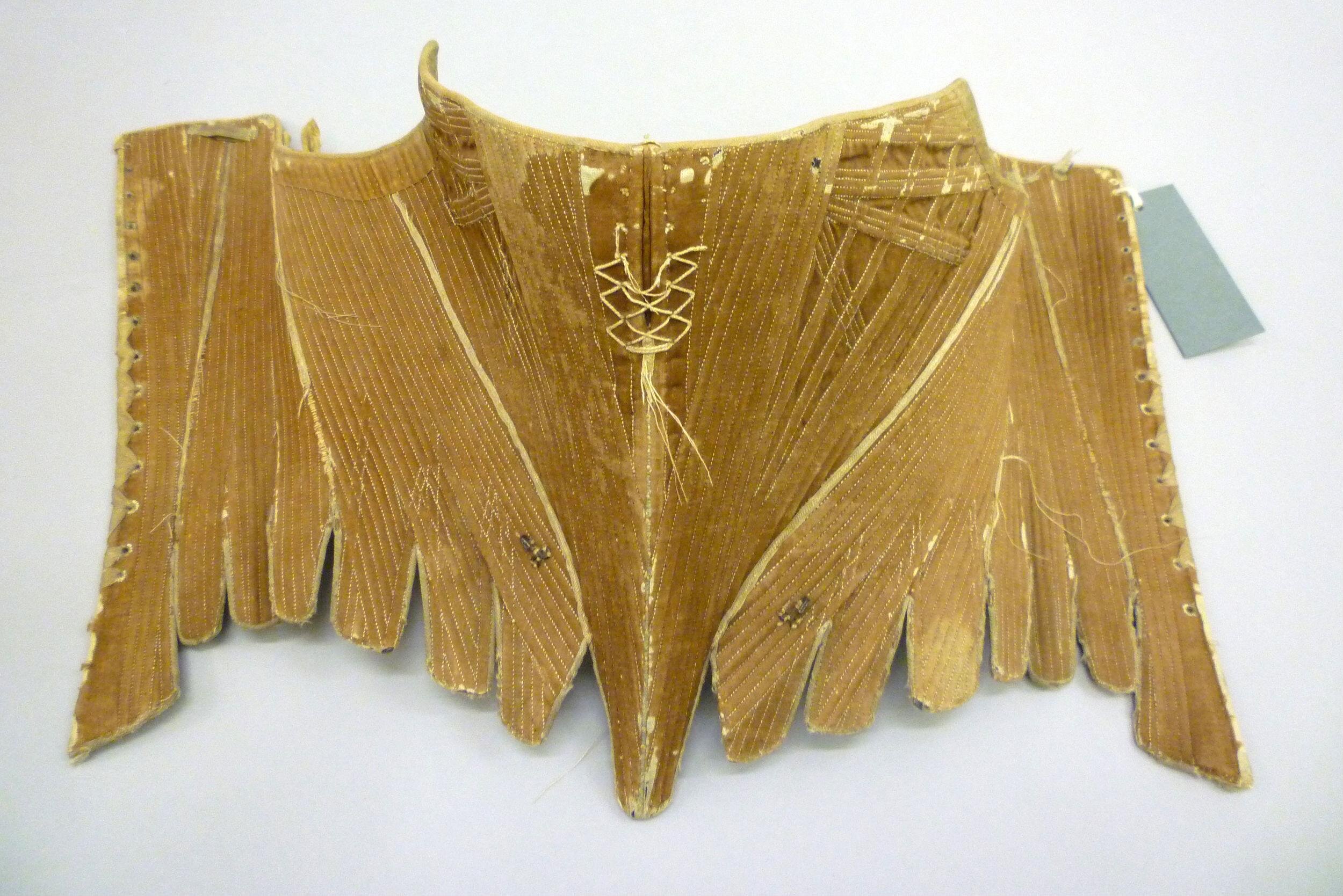 Woman's brown linen stays, 1780s, British; lined with linen, back lacing V&A T913.1913