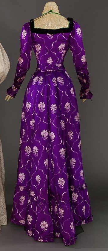 Day Dress, 1890s, silk foulard with lace and velvet trim, sold by Augusta Auctions May 2017