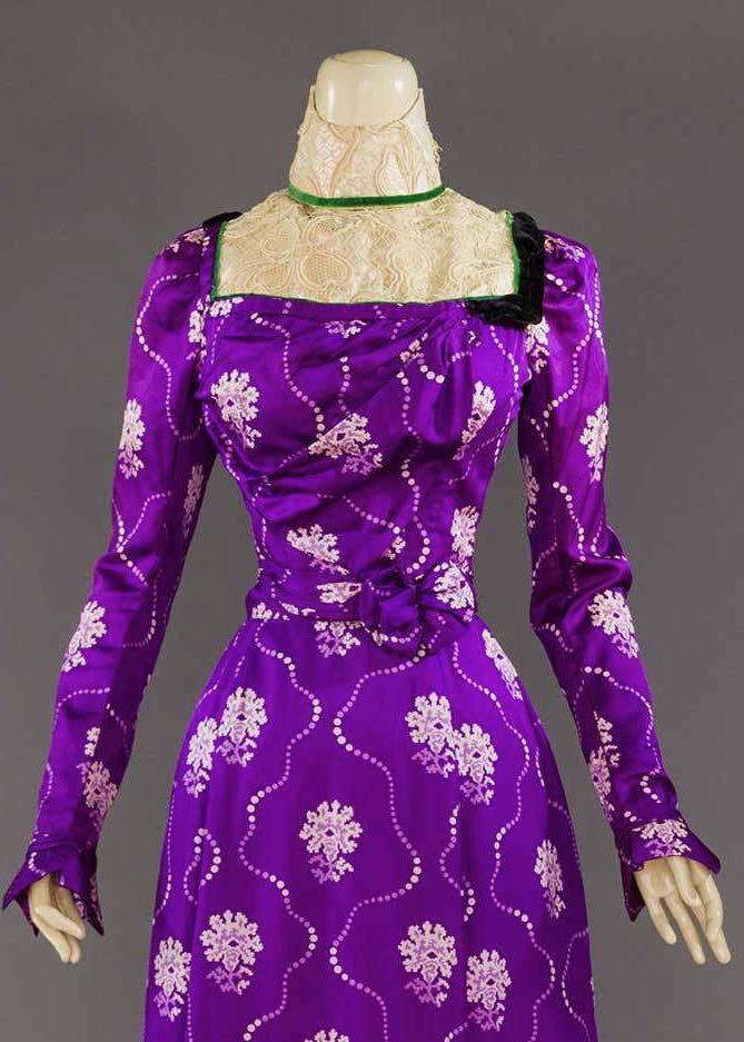 Day Dress, 1890s, silk foulard with lace and velvet trim, sold by Augusta Auctions May 2017